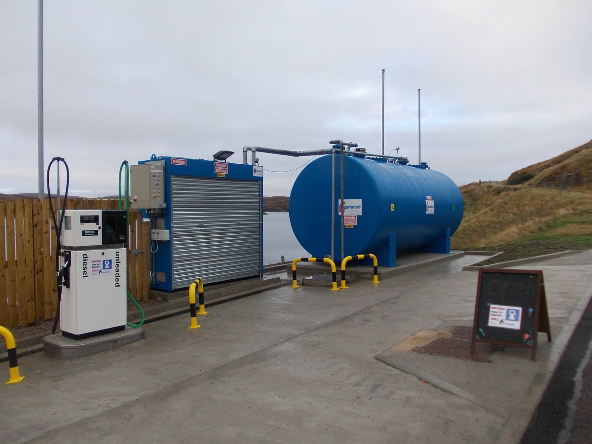 SuperVault MH Cylyndrical remote island fuelling facility